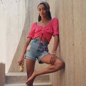 Anthropologie Pilcro Puff Sleeved Crop Top in Rose Red Pink | Size L